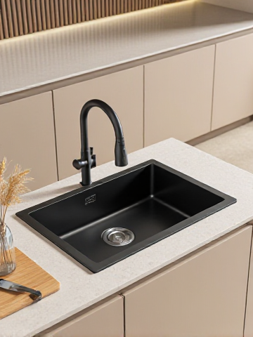 Sink Faucet E-commerce Scene